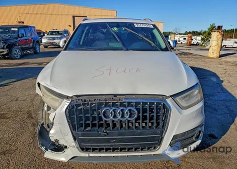 2015 Audi Q3 Premium Plus z USA, uszkodzony, nr VIN WA1BFCFS6FR004781